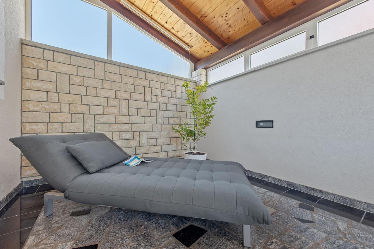 Summer House Pula Exterior photo